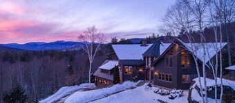 The Mansion- Exclusive Private Estate on 5 Pristine Acres