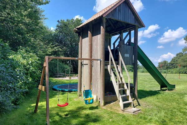 Spielplatz auf unserem Gelände