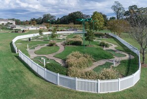 Property grounds - Enjoy This Beautiful 2Bed/2Bath Condo While Visiting Historic Williamsburg, VA!! (Williamsburg)