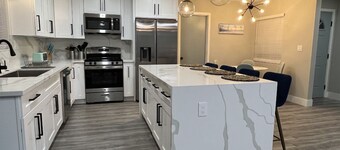 Moonlight Cinema - 15min to Beach