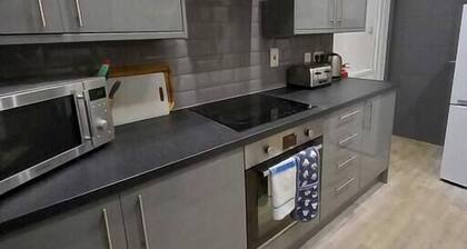 Stunning 4 BR Hanley House