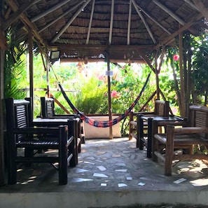 Interior entrance - Gerty's Tourist Inn powered by Cocotel (Moalboal)