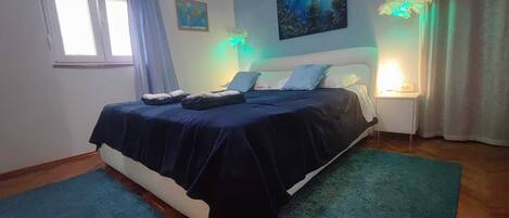 3 chambres, fer et planche à repasser, Wi-Fi, literie fournie