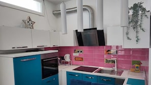 茶具/咖啡用具、冰箱、微波炉、烤箱