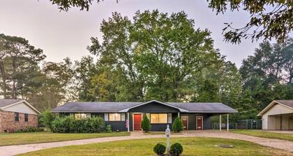 Cheerful 3 BR 1.5 BA Home in Great Neighborhood! Recently Renovated!