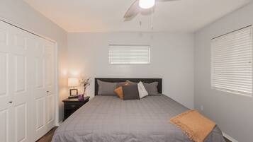 3 bedrooms, iron/ironing board, WiFi, bed sheets