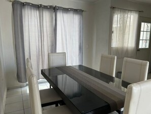 Dining - Relaxing house with pool & self check-in (Mazatlán)
