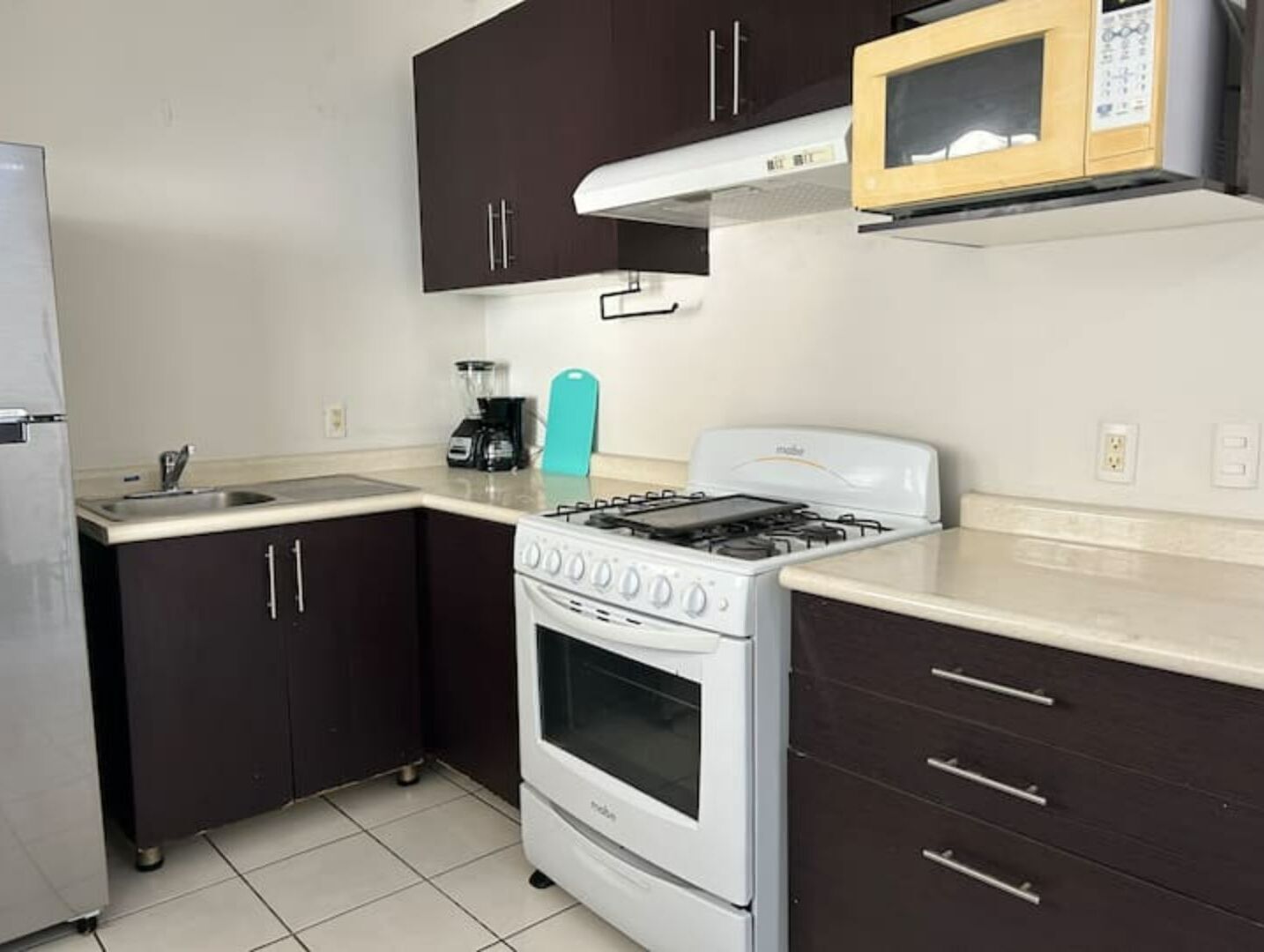 Relaxing house with pool & self check-in