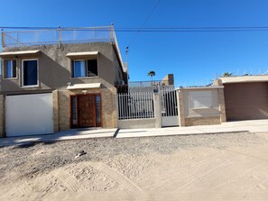 Exterior - Beautiful 2 story apartment perfect for your getaway! (Puerto Peñasco)