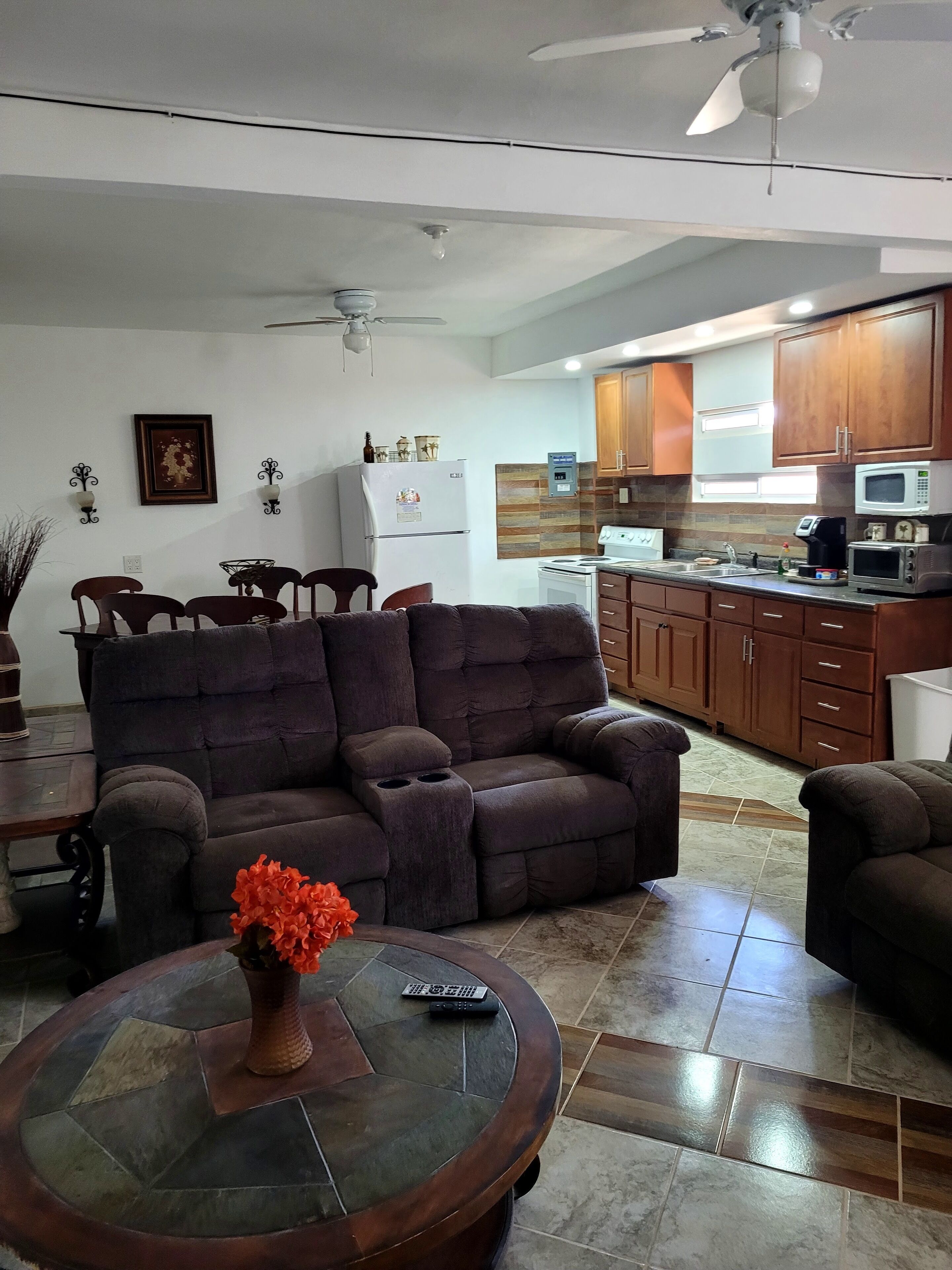 Beautiful 2 story apartment perfect for your getaway!