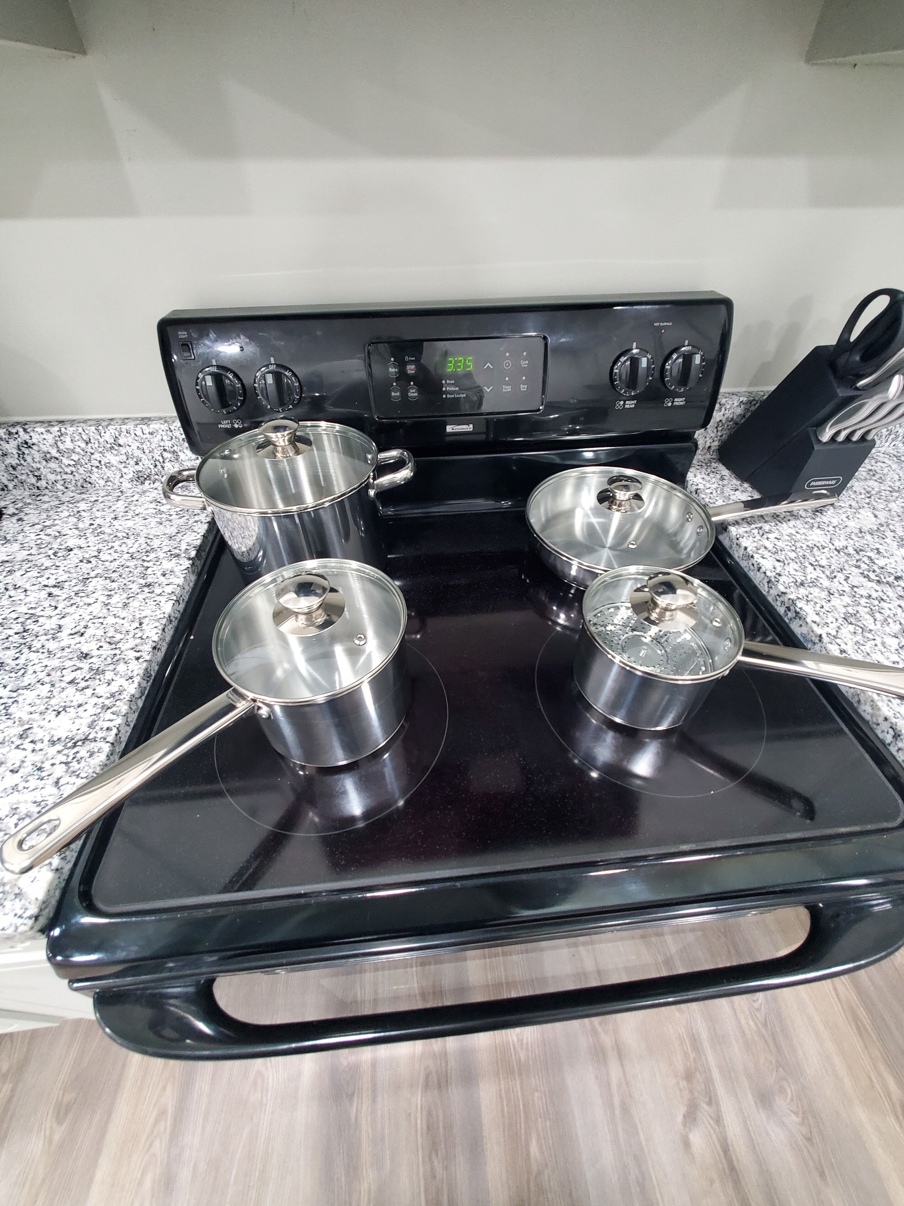 2 bd/1ba goat & chicken 1-acre homestead getaway