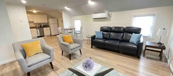 *Mins to the Beach | Portsmouth | Maine*