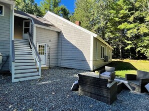 Exterior - *Mins to the Beach | Portsmouth | Maine* (North Hampton)