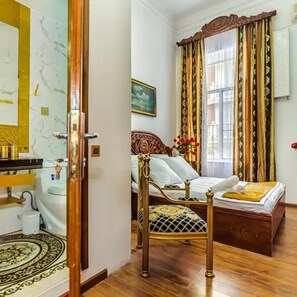 Classic Double Room | Blackout drapes, soundproofing, iron/ironing board, free WiFi - Sera Hotel (Baku)