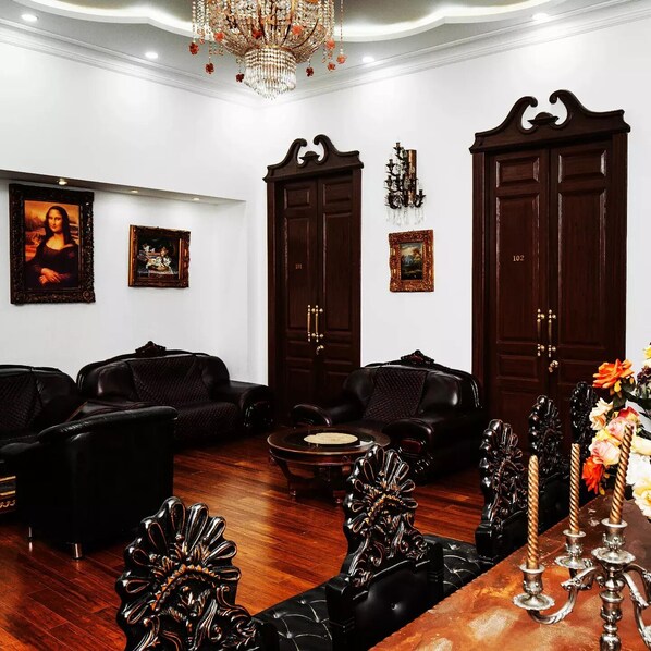 Living area - Sera Hotel (Baku)