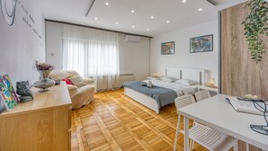 2 bedrooms, iron/ironing board, WiFi (free), bed sheets