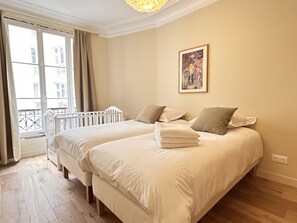 3 chambres, lit parapluie, Wi-Fi gratuit, draps fournis
