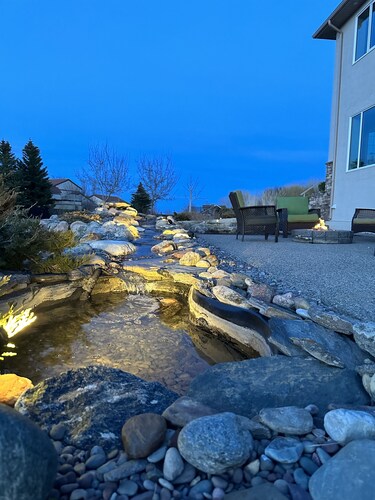 Spacious, family-friendly retreat; panoramic views