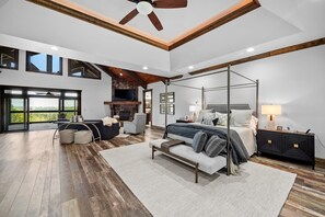 6 slaapkamers, een bureau, wifi, beddengoed