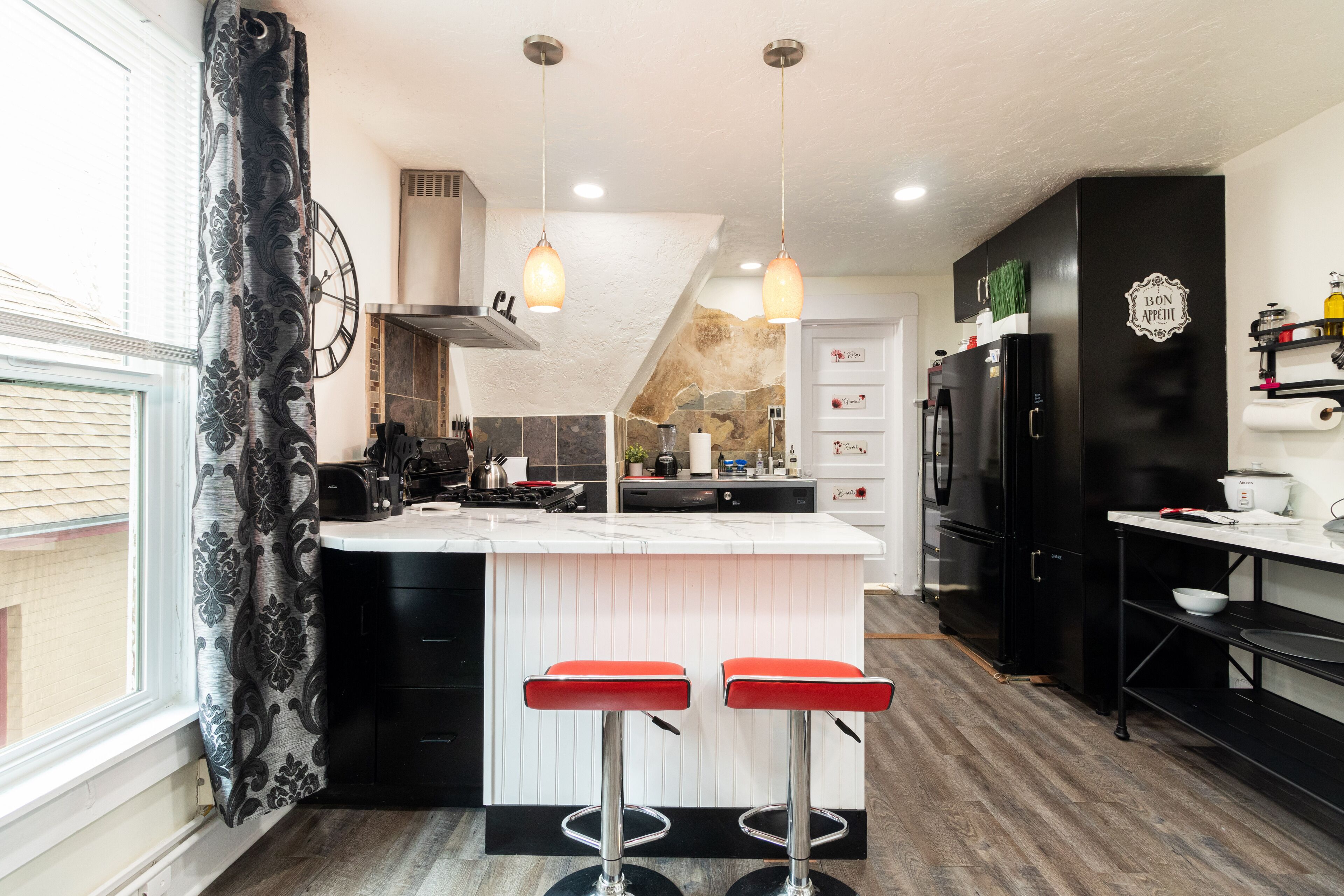 Queen Bed Apt w/ Fast Wi-Fi Near Liberty Park