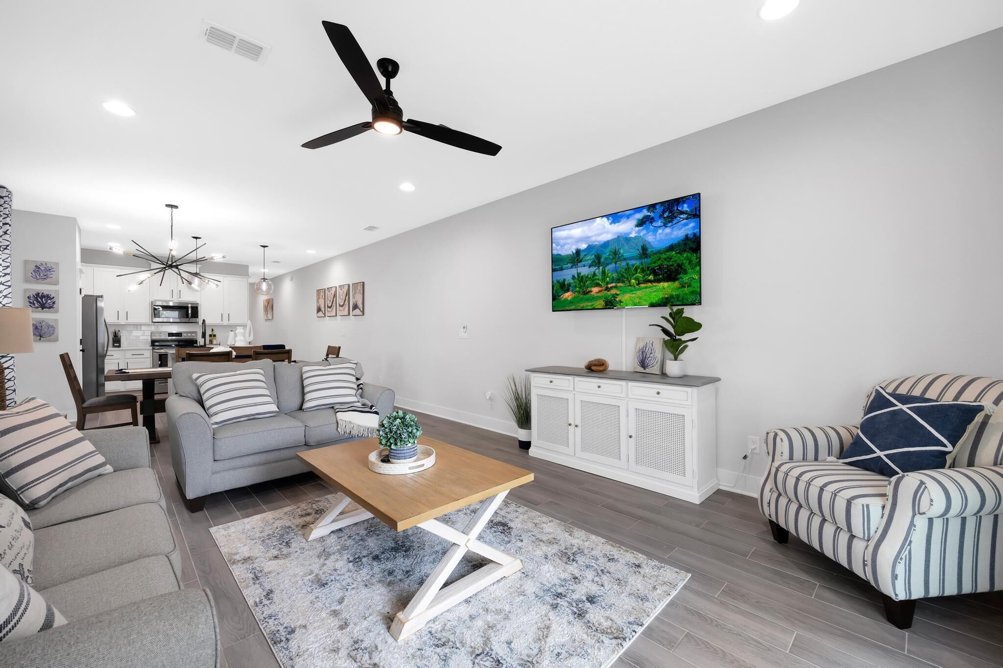 Side B #JaxBeachRetreat w/ Gameroom and Backyard Oasis 