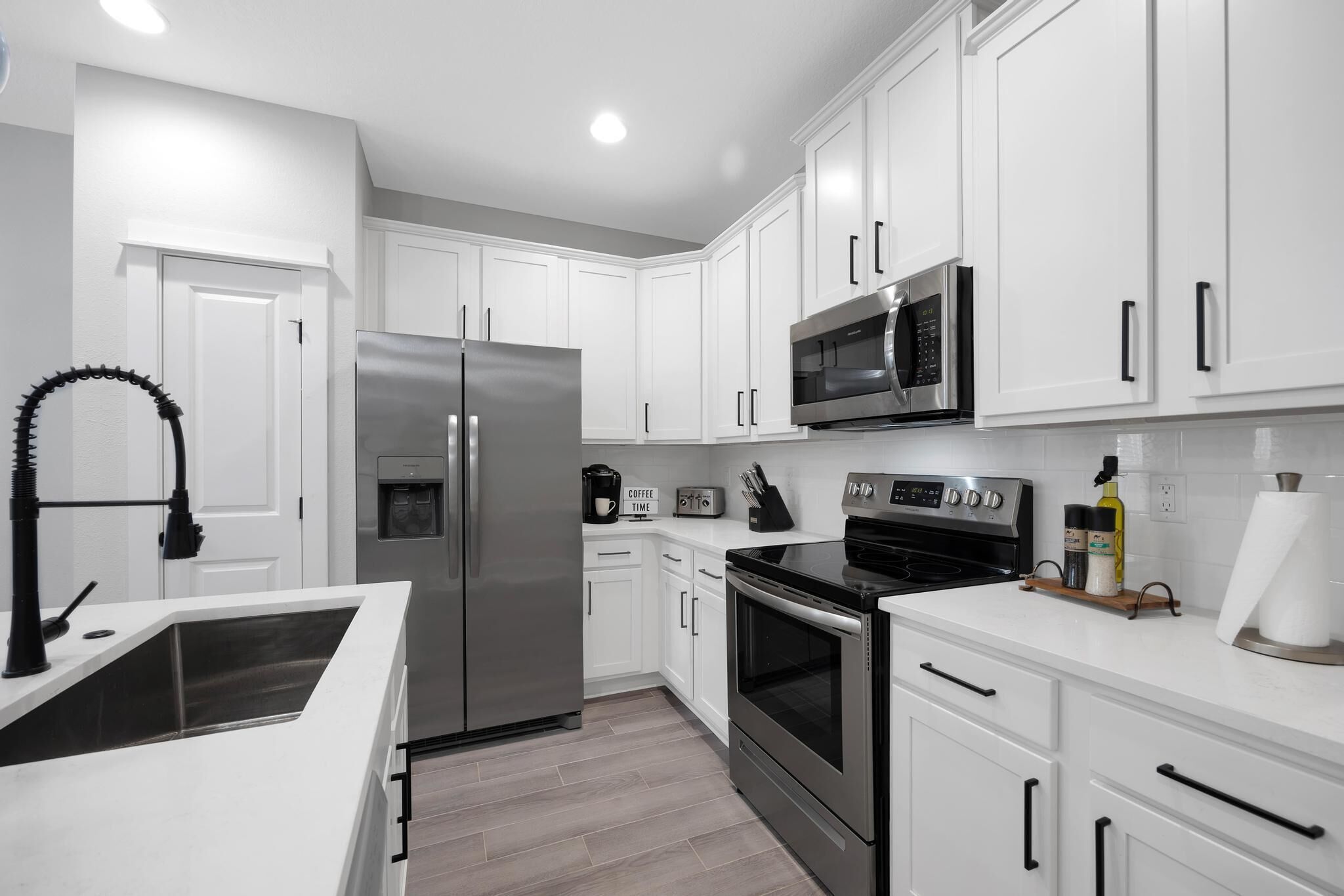 Side B #JaxBeachRetreat w/ Gameroom and Backyard Oasis 