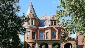Exterior - Gateway to Columbus' Wonders! Pet-friendly Unit Close to Victorian Village (Columbus)