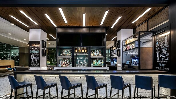 Bar (on property) - Gateway to Columbus' Wonders! Pet-friendly Unit Close to Victorian Village (Columbus)