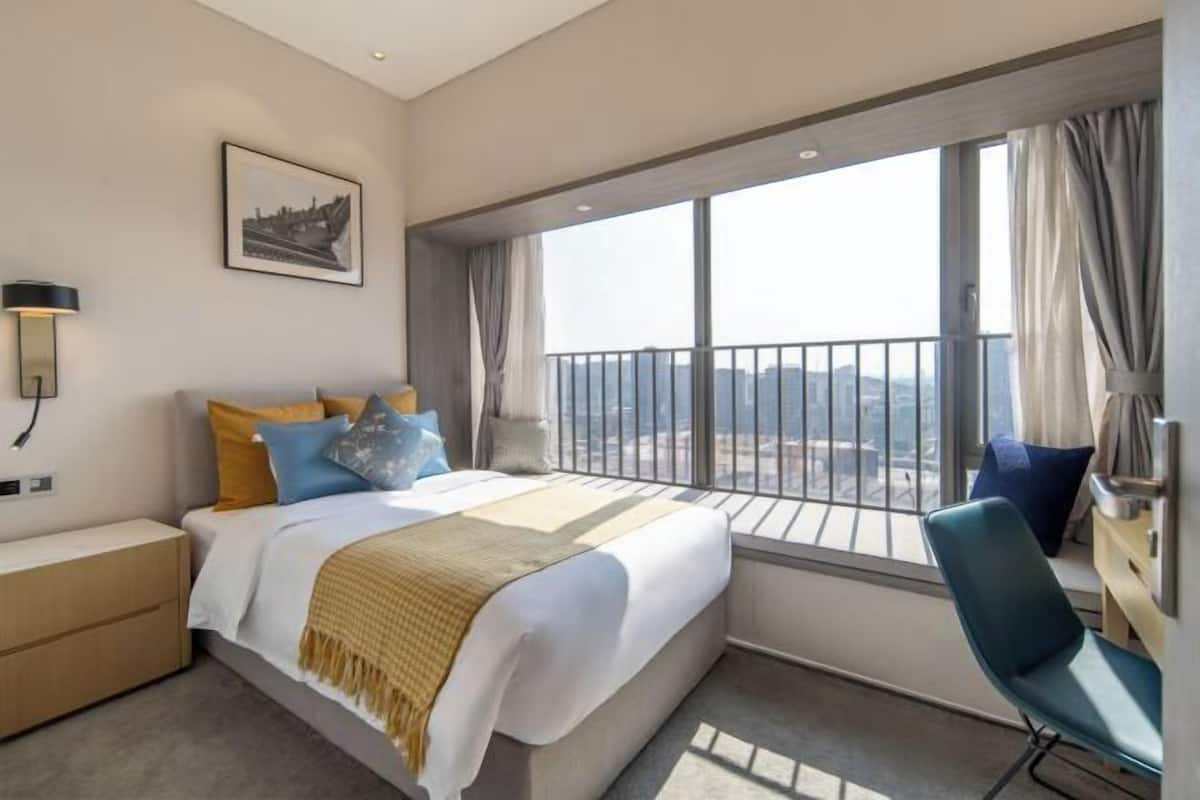 3 bedrooms, blackout drapes, free WiFi, bed sheets