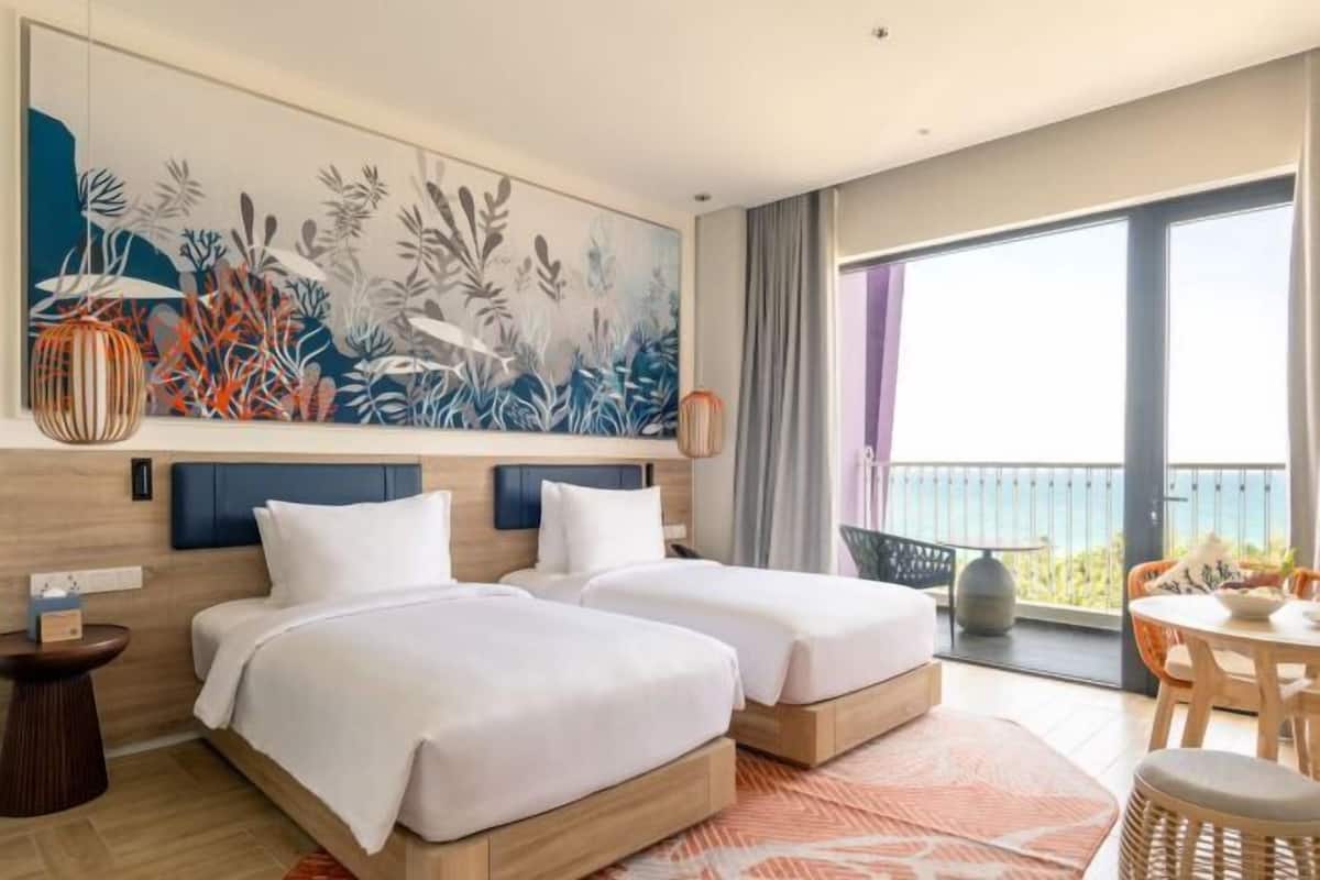 Minibar, in-room safe, desk, blackout curtains