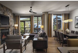Smart TV, fireplace, table football - Stay at the renowned Hyatt Vacation Club at Northstar Lodge, Lake Tahoe (Truckee)