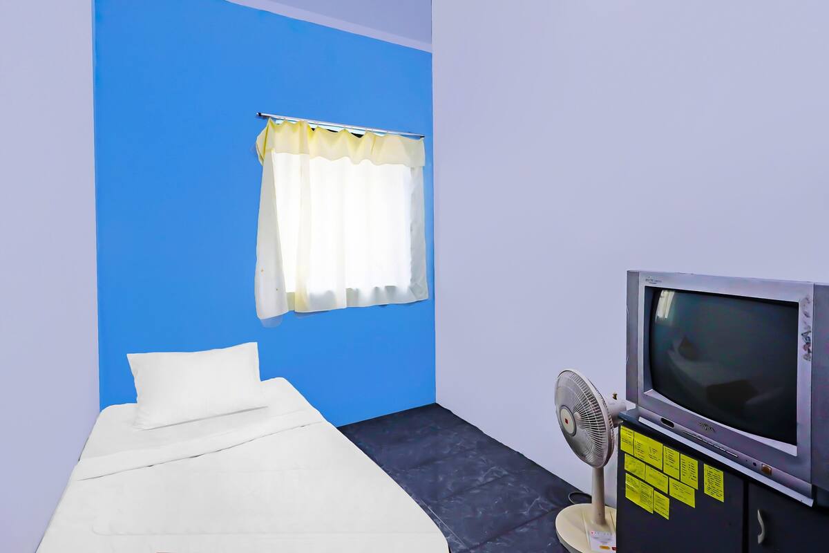 Economy Single Room