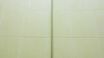 Economy Single Room | Bathroom | Shower, rainfall showerhead