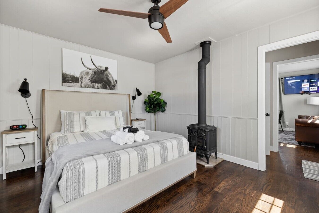 1 bedroom, iron/ironing board, travel crib, WiFi