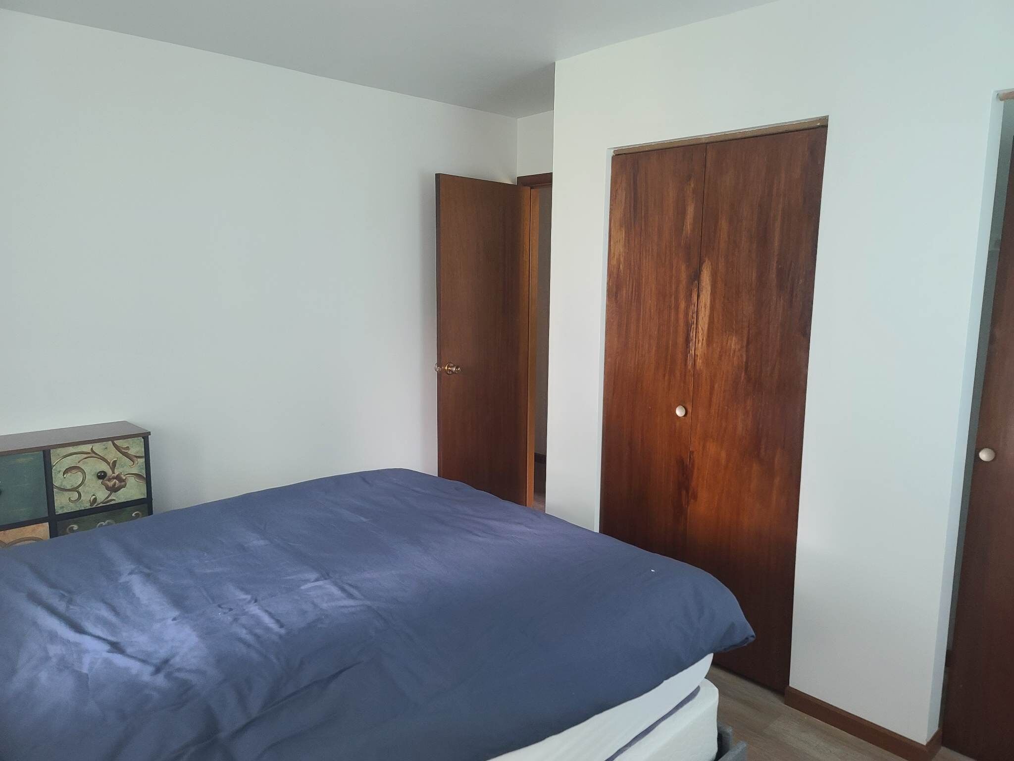 3 chambres, fer et planche à repasser, Wi-Fi, draps fournis