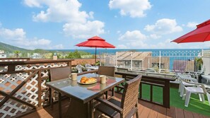 Unclassified image, 2 of 106, button - Geojedo Pilos Ocean View Pension (Geoje)