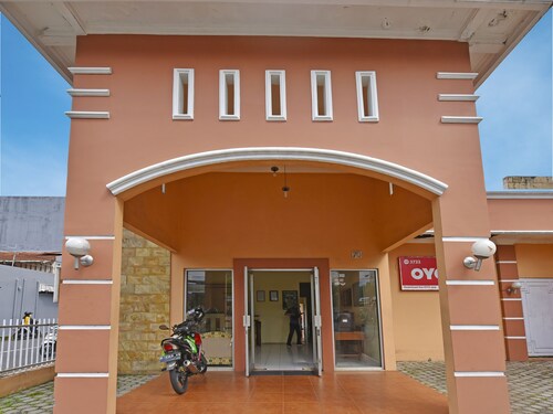 OYO 3722 Hotel Mutiara