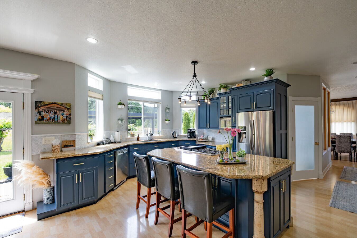 Réfrigérateur, micro-ondes, four, lave-vaisselle