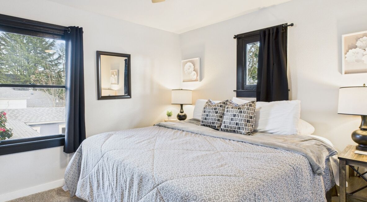 5 habitaciones, escritorio, tabla de planchar con plancha y wifi gratis 