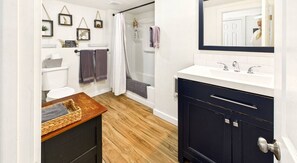 Hair dryer - Now with AC right in downtown PNW Albany! (Albany)