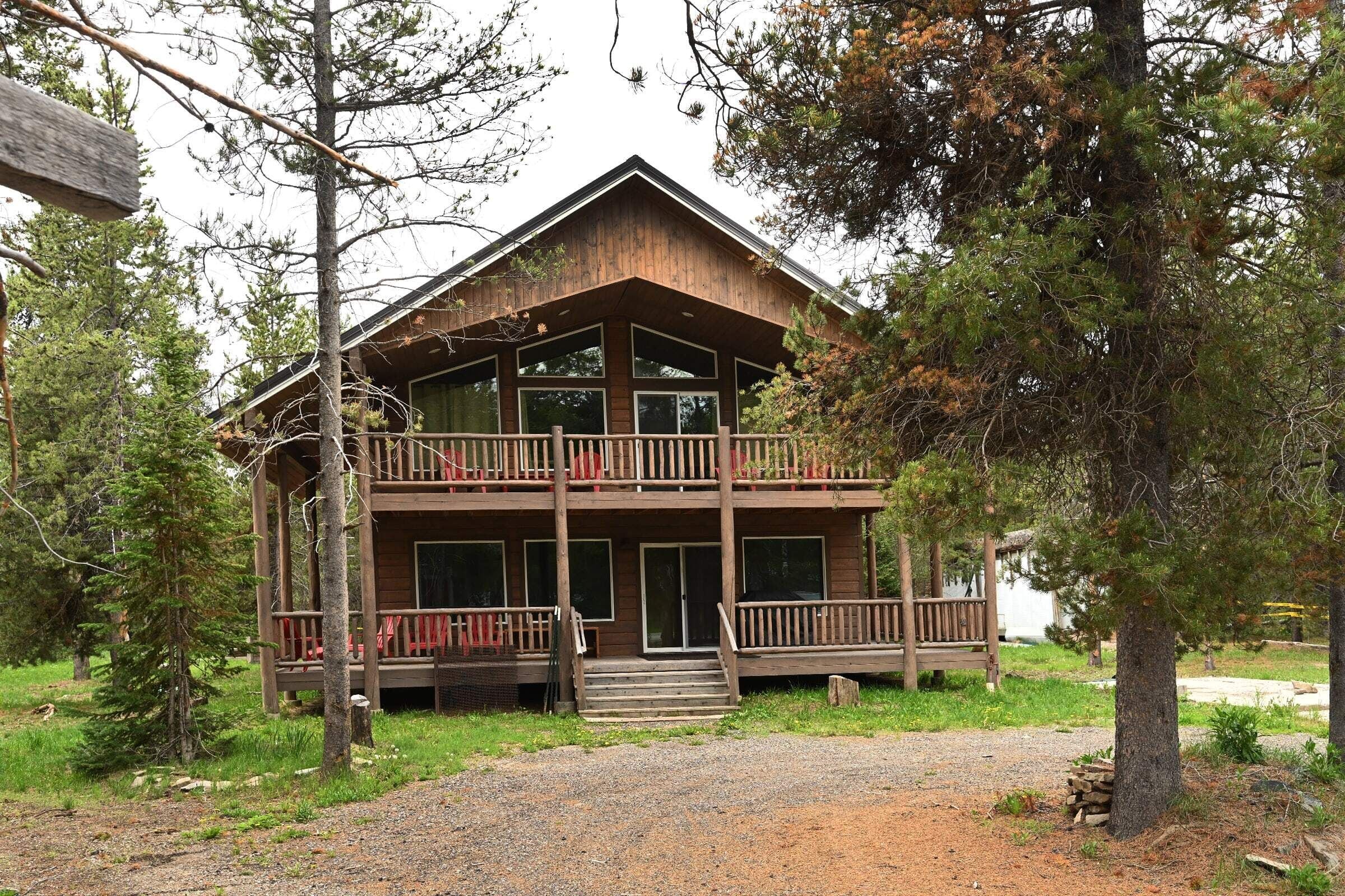 *New Listing* | Sleeps 12 | Close to Yellowstone!