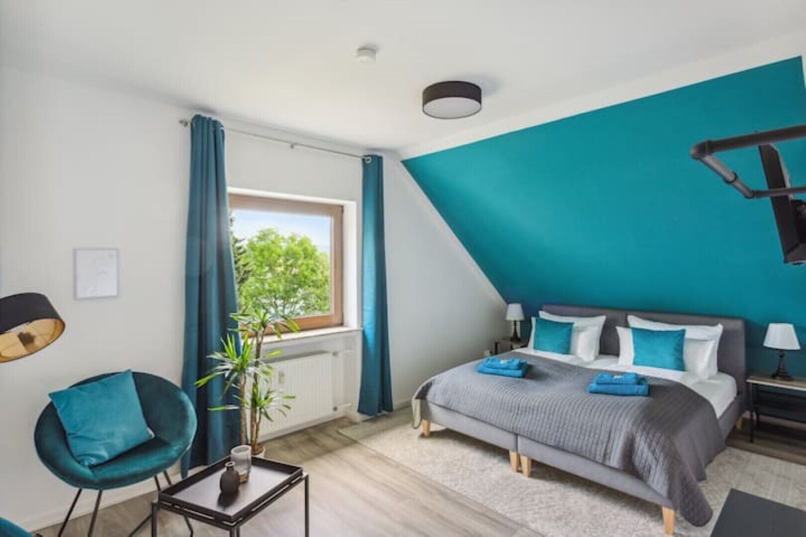 3 bedrooms, iron/ironing board, travel crib, free WiFi