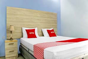Desk, free WiFi, bed sheets