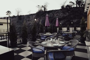 مطعم