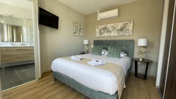 Deluxe Apartment (Coco Chanel) | 1 bedroom, premium bedding, memory foam beds, individually decorated