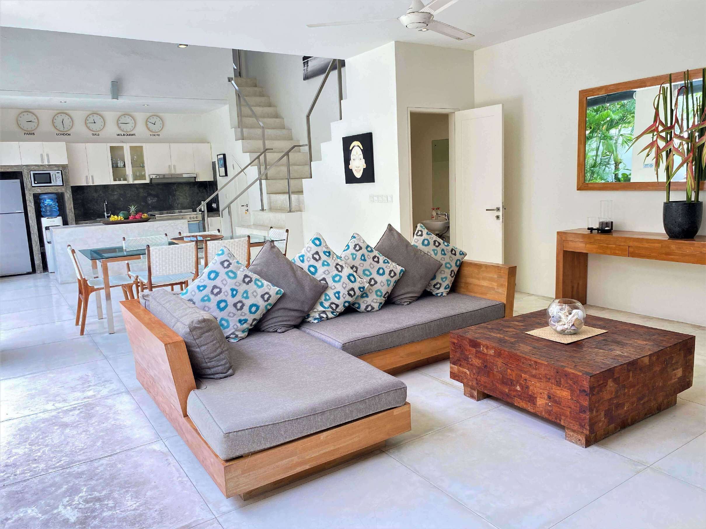 Seminyak luxury 2 bedroom villa with large pool and tropical garden