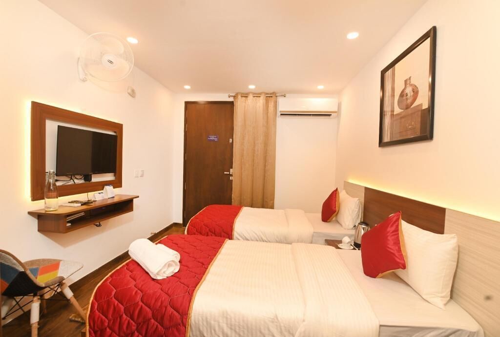 Desk, iron/ironing board, free WiFi