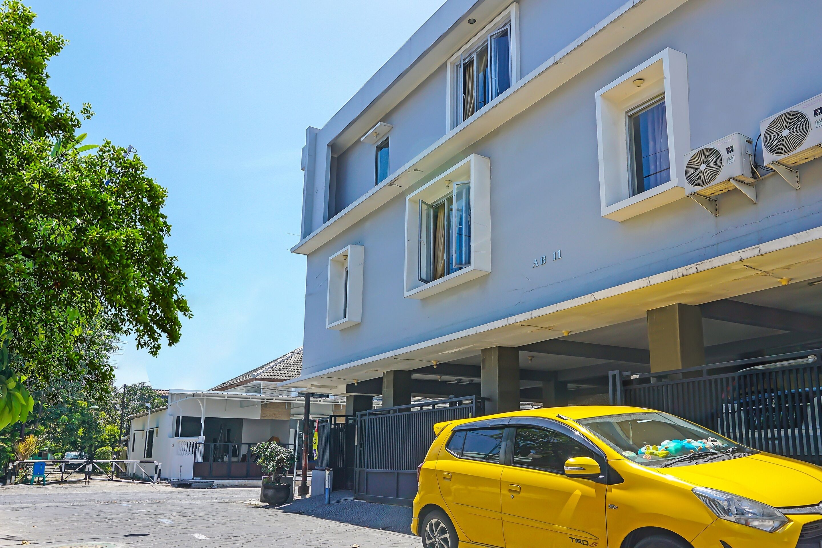 Fachada da propriedade