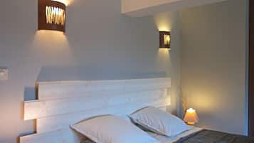 4 bedrooms, iron/ironing board, free WiFi, bed sheets