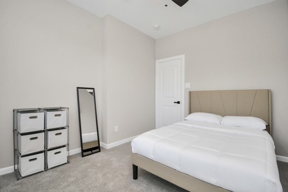 Luxury Houston Home 15 mins from downtown Houston Vrbo